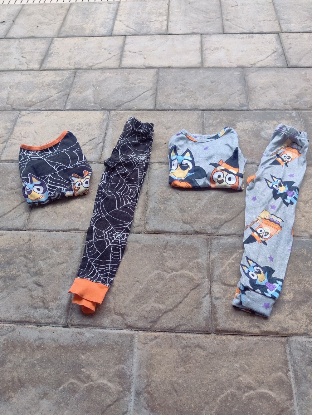 Size 6 Disney Bluey Halloween Character Pajama Sets - Gray, Black & Orange